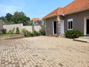 Furnished 4bdrm Bungalow in Kira Tarmacked for Sale