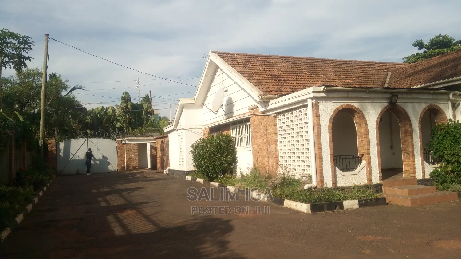4bdrm Bungalow in Kololo Property, Central Division for Rent