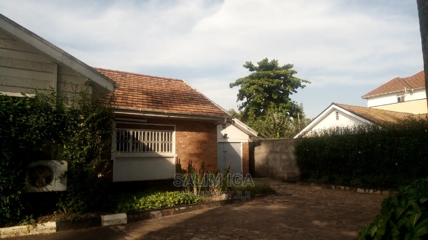 4bdrm Bungalow in Kololo Property, Central Division for Rent