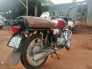 Bajaj RE 2019 Red