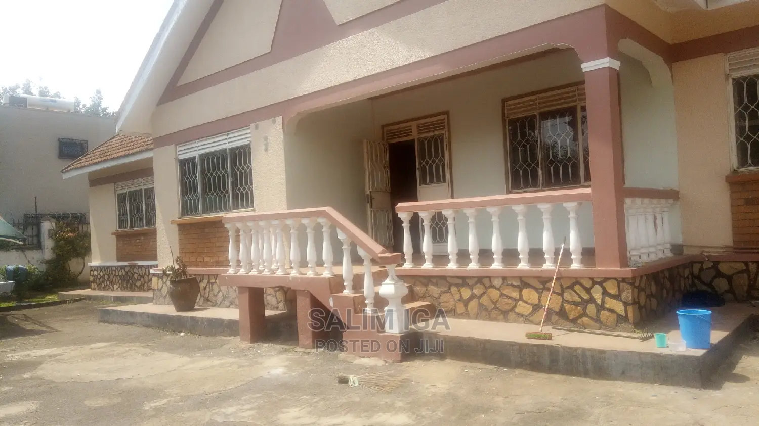 4bdrm Bungalow in Kololo Property, Central Division for Rent