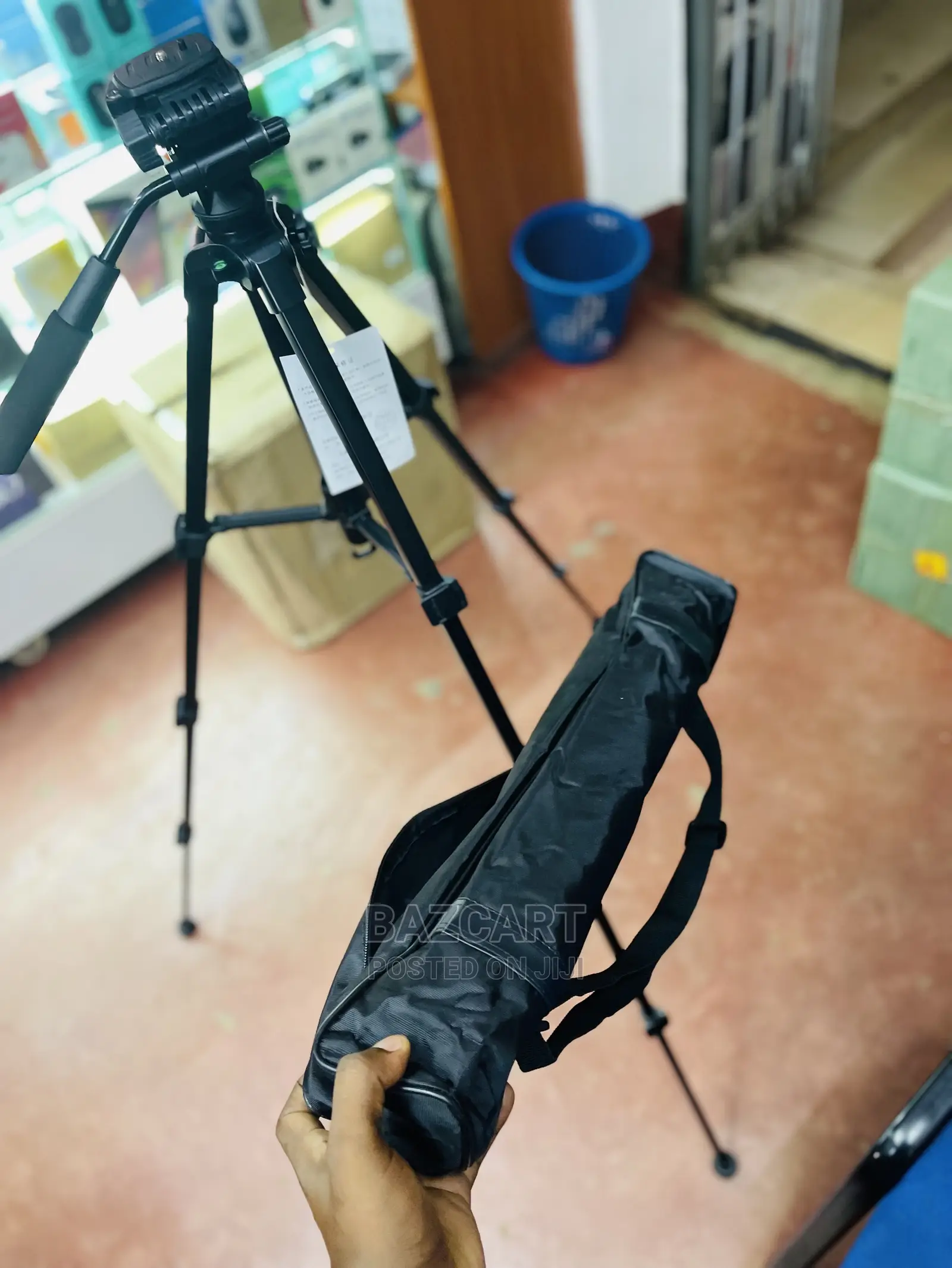 Professional Heavy Duty Camera Tripod. Yunteng VCT 668