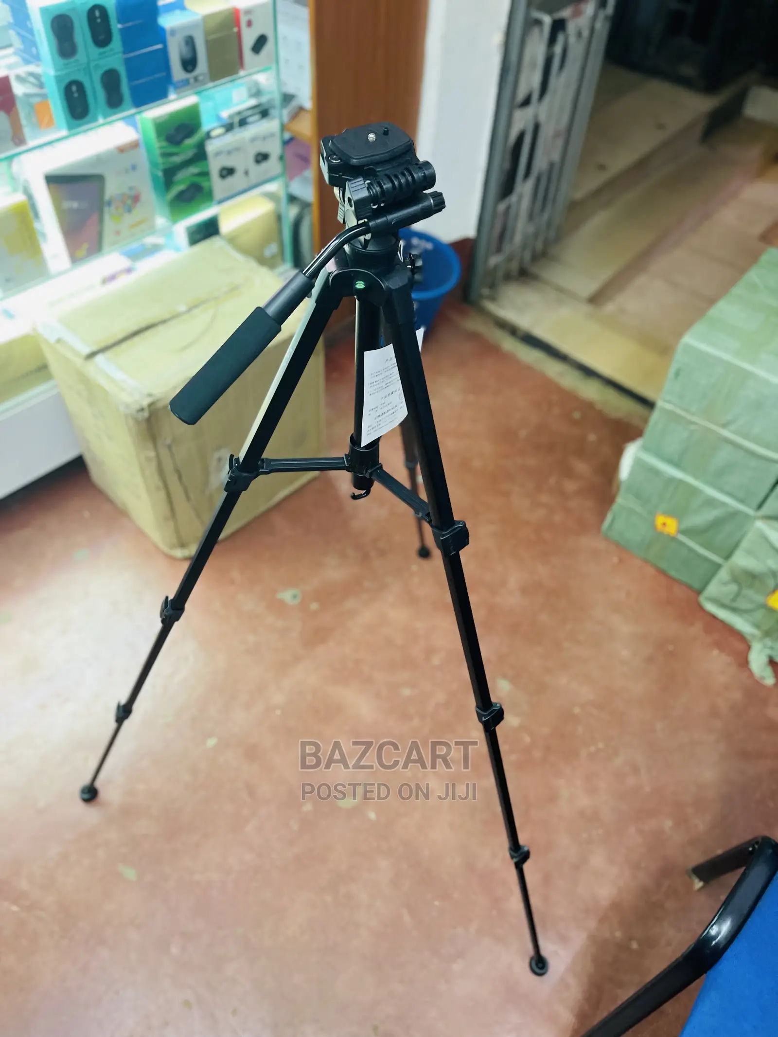 Professional Heavy Duty Camera Tripod. Yunteng VCT 668