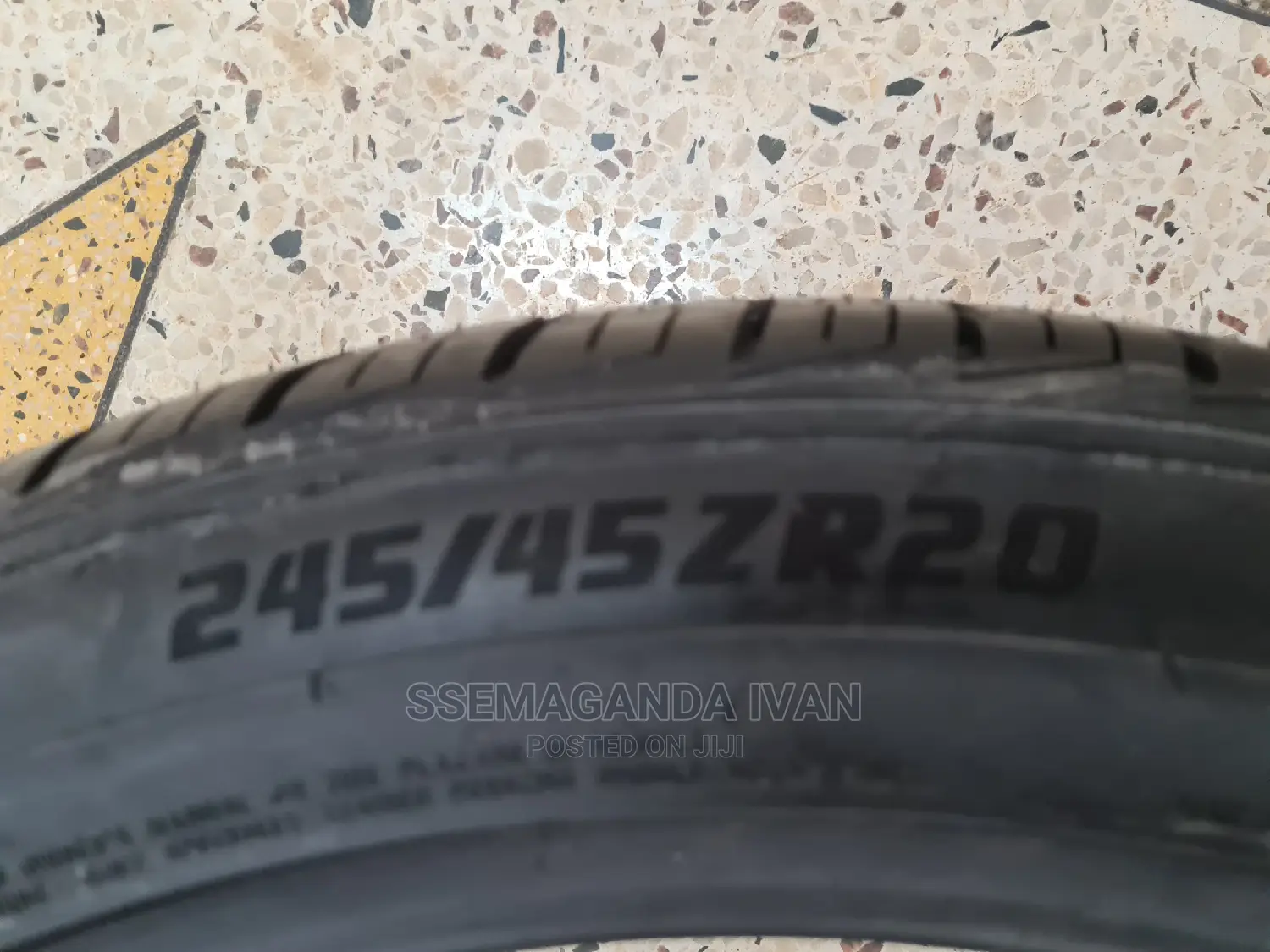 245/45r20 Vitour