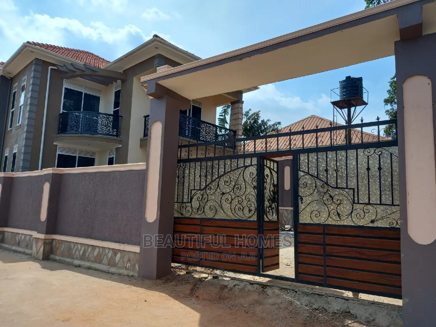 Furnished 5bdrm House in Kisaasi, Central Division for Sale