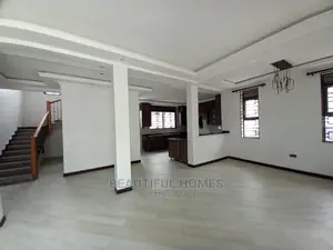 Furnished 6bdrm Mansion in Kkwatule, Central Division for Sale