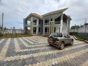 Furnished 6bdrm Mansion in Kkwatule, Central Division for Sale