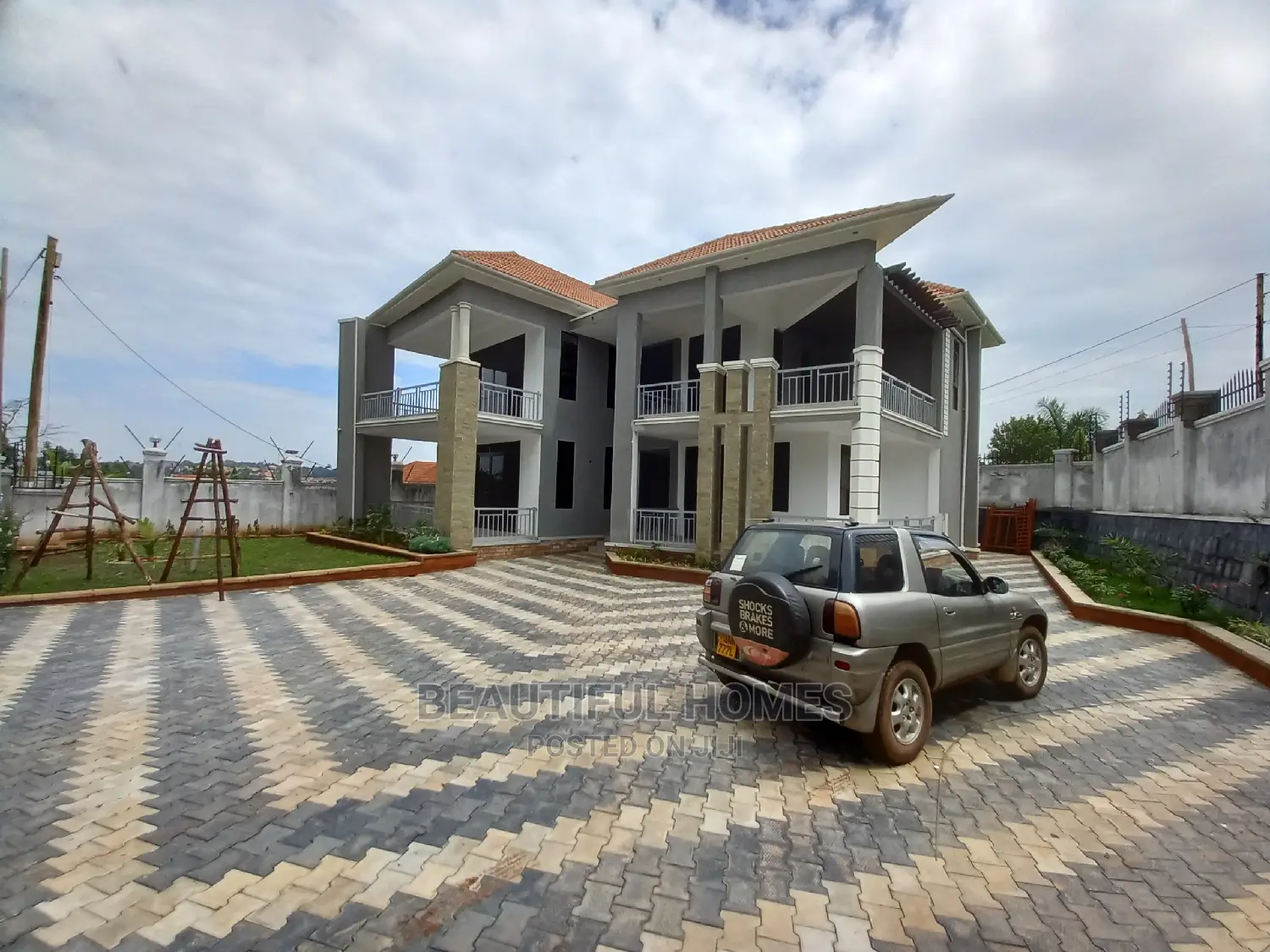 Furnished 6bdrm Mansion in Kiwatule Bidandi, Nakawa for Sale
