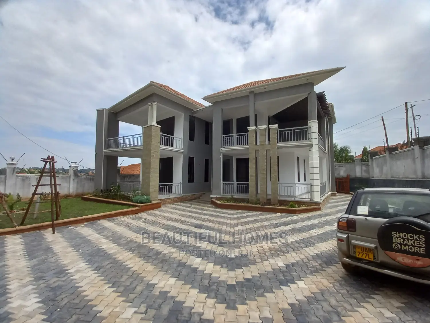 Furnished 6bdrm Mansion in Kiwatule Posh, Nakawa for Sale