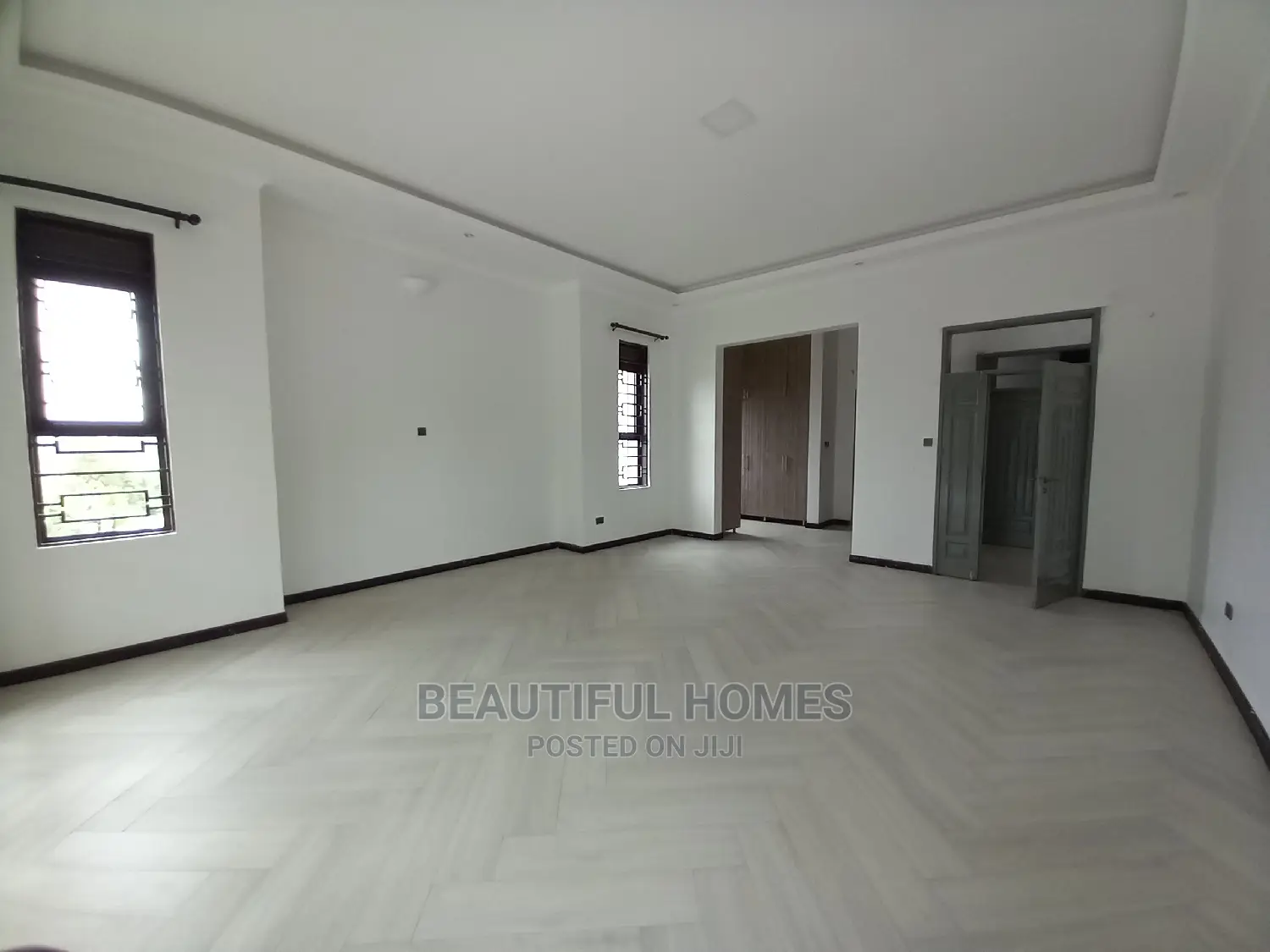Furnished 6bdrm Mansion in Kiwatule Posh, Nakawa for Sale