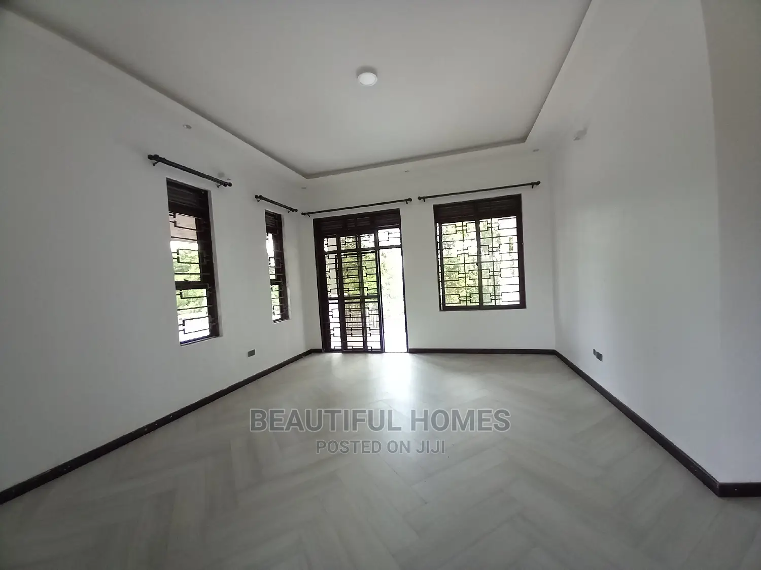 Furnished 6bdrm Mansion in Ministers Village, Central Division
