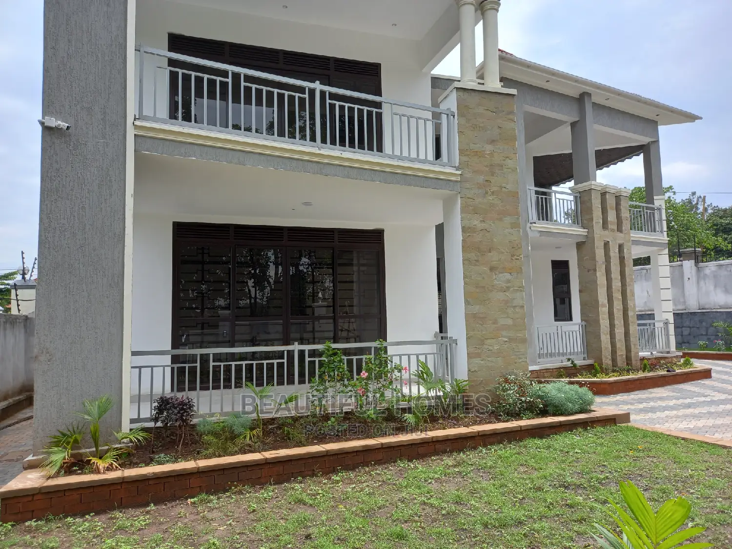 Furnished 6bdrm Mansion in Ministers Village, Central Division