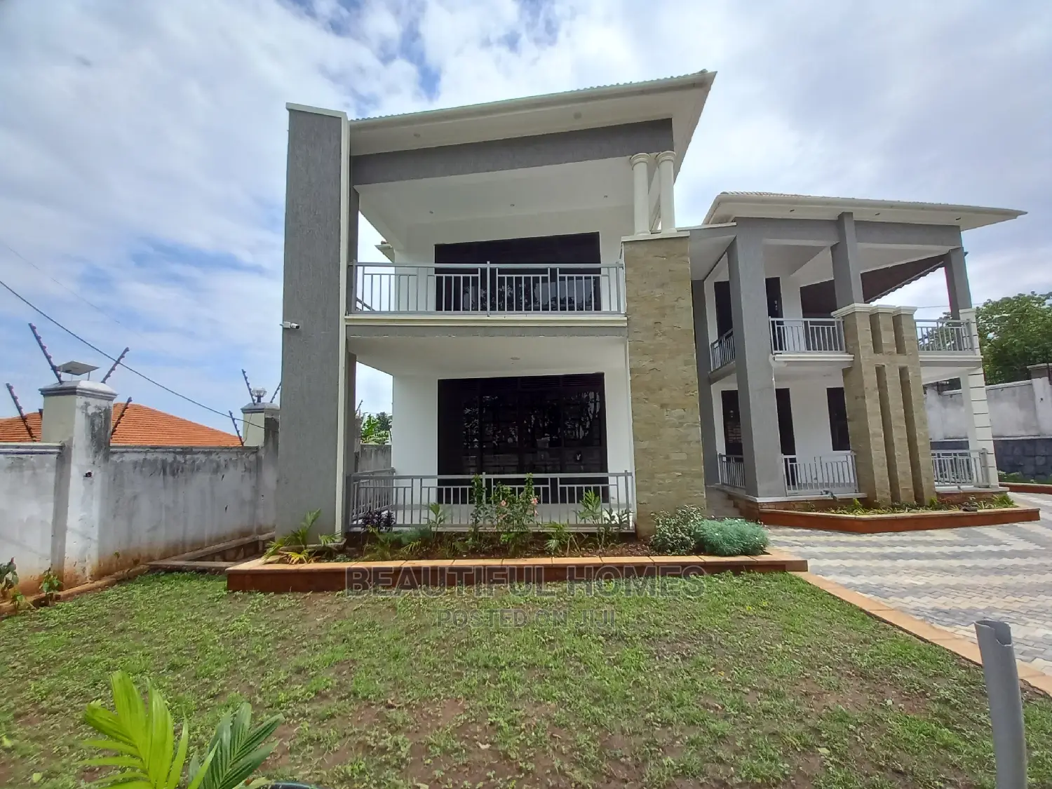 Furnished 6bdrm Mansion in Kiwatule Diplomat, Central Division