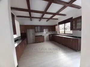 Furnished 6bdrm Mansion in Kiwatule, Central Division for Sale