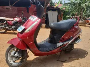 Mahindra Duro 2018 Red