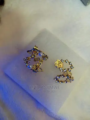 Simple Earpins for the Ladies