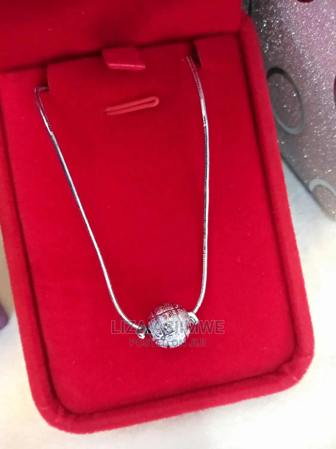 Silver Simple Necklaces Available With the Gift Box Itself
