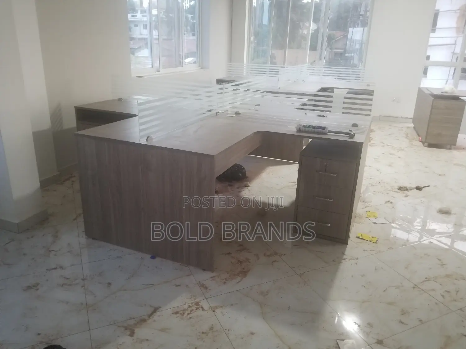 4 Seater Work Station