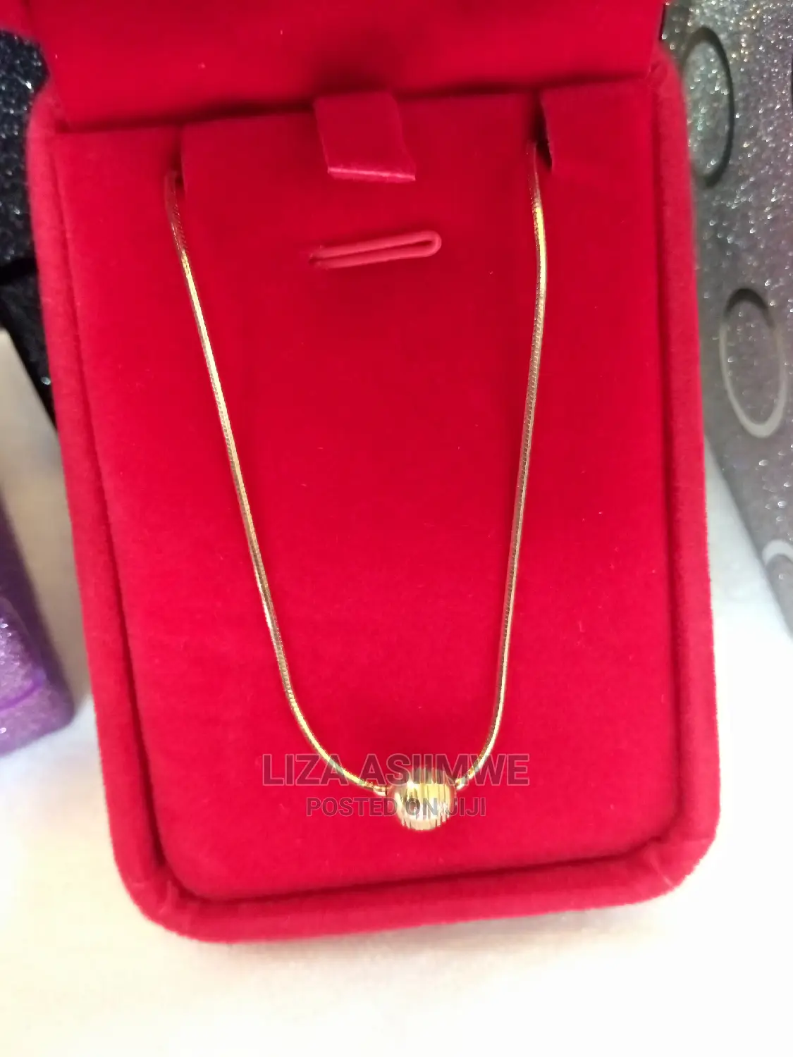 Quality Chocka Necklaces Available With the Gift Box Itself