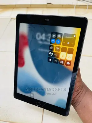 Apple iPad Air 32 GB Gray