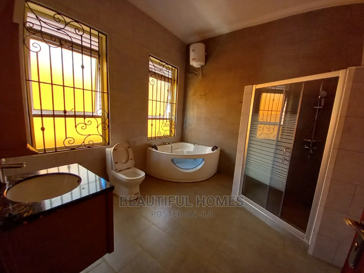 Furnished 6bdrm Mansion in Kira Minister'S for Sale