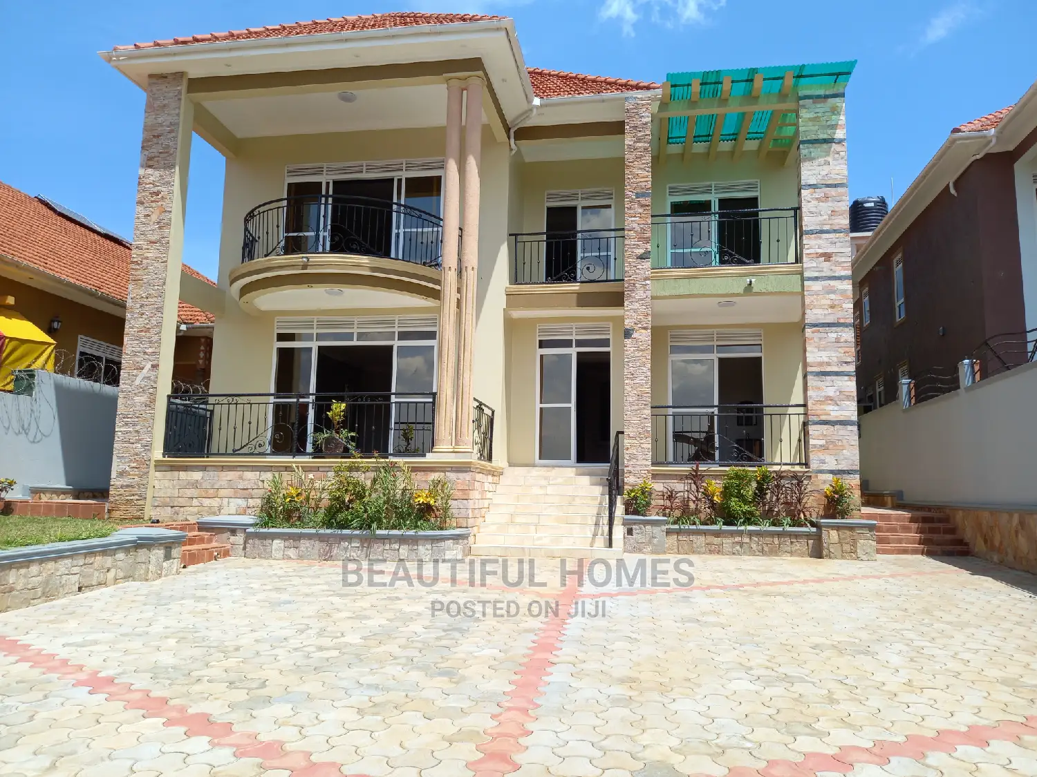 Furnished 6bdrm House in Kira Diplomat for Sale