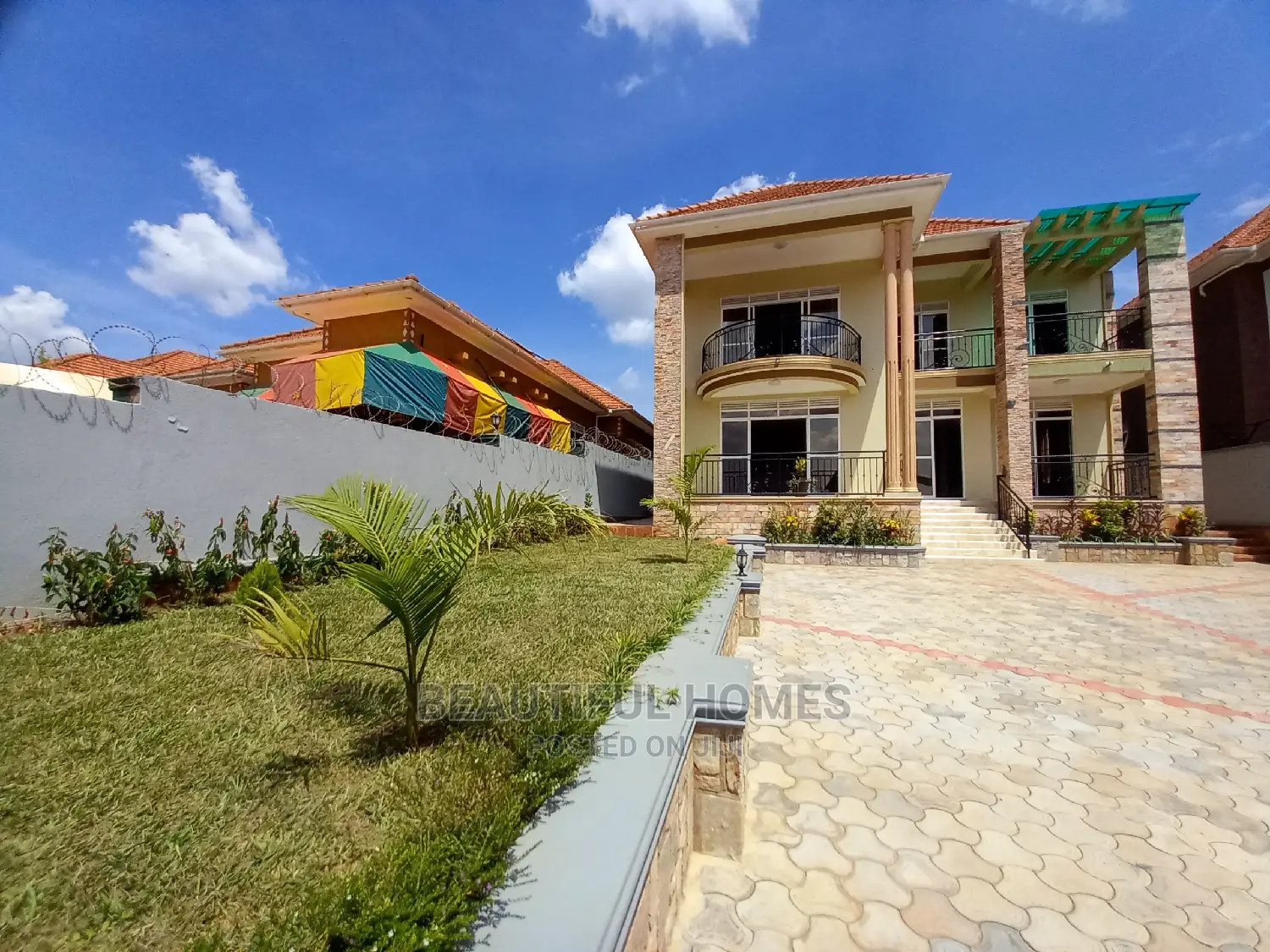 Furnished 6bdrm Mansion in Tarmack Estate, Kira for Sale
