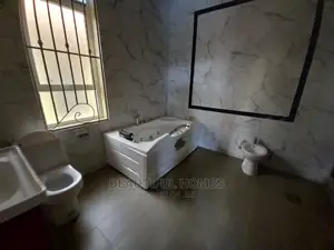 Furnished 6bdrm Mansion in Tarmack Estate, Kira for Sale