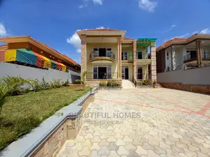 Furnished 6bdrm Mansion in Tarmack Estate, Kira for Sale