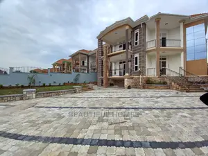 Furnished 6bdrm Duplex in Rich Neighborhood, Kira for Sale