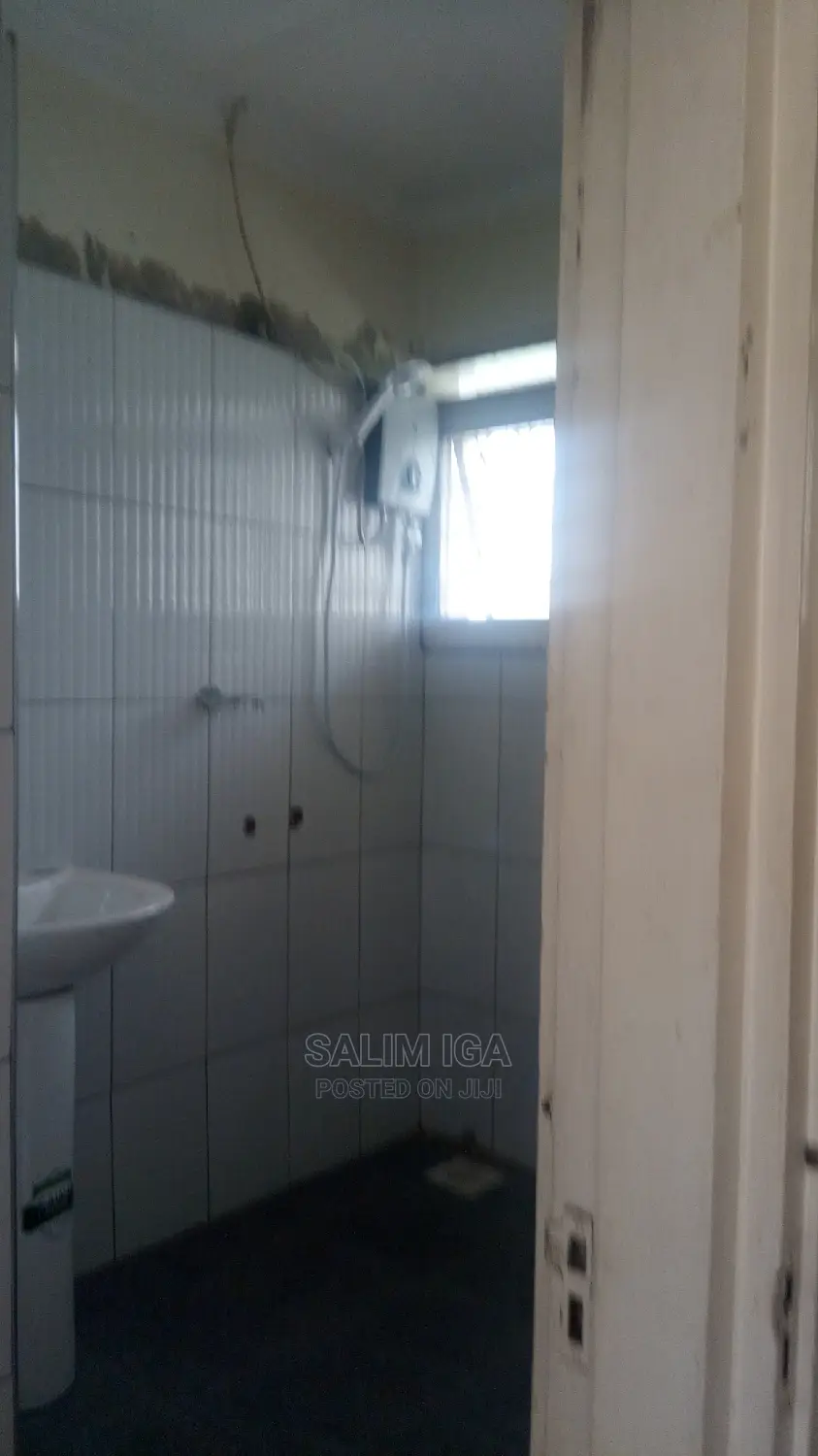 3bdrm Townhouse/Terrace in Kololo Property, Central Division for Rent
