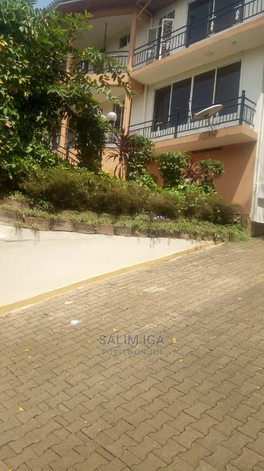5bdrm Duplex in Kololo Property, Central Division for Rent