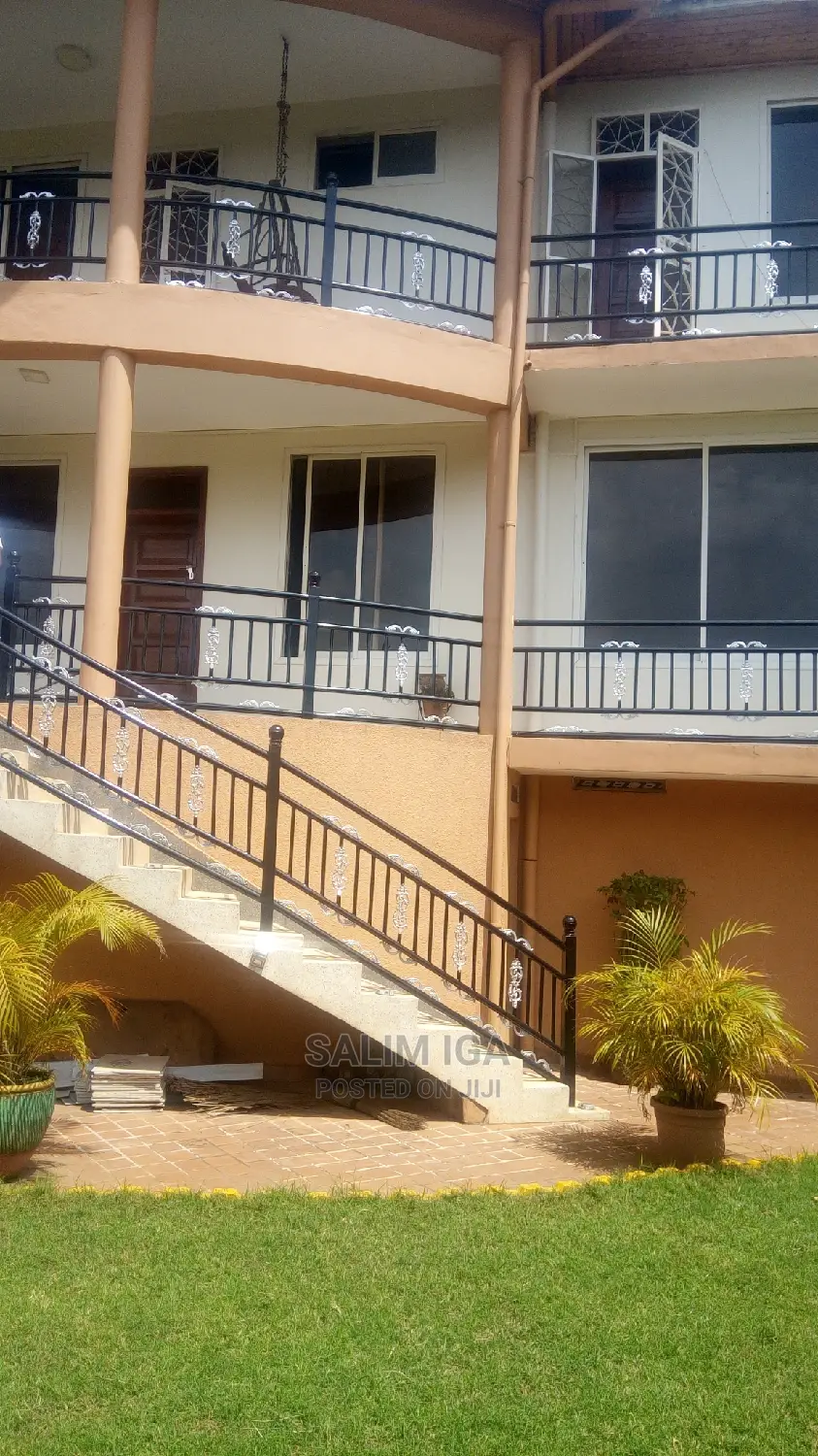 5bdrm Duplex in Kololo Property, Central Division for Rent