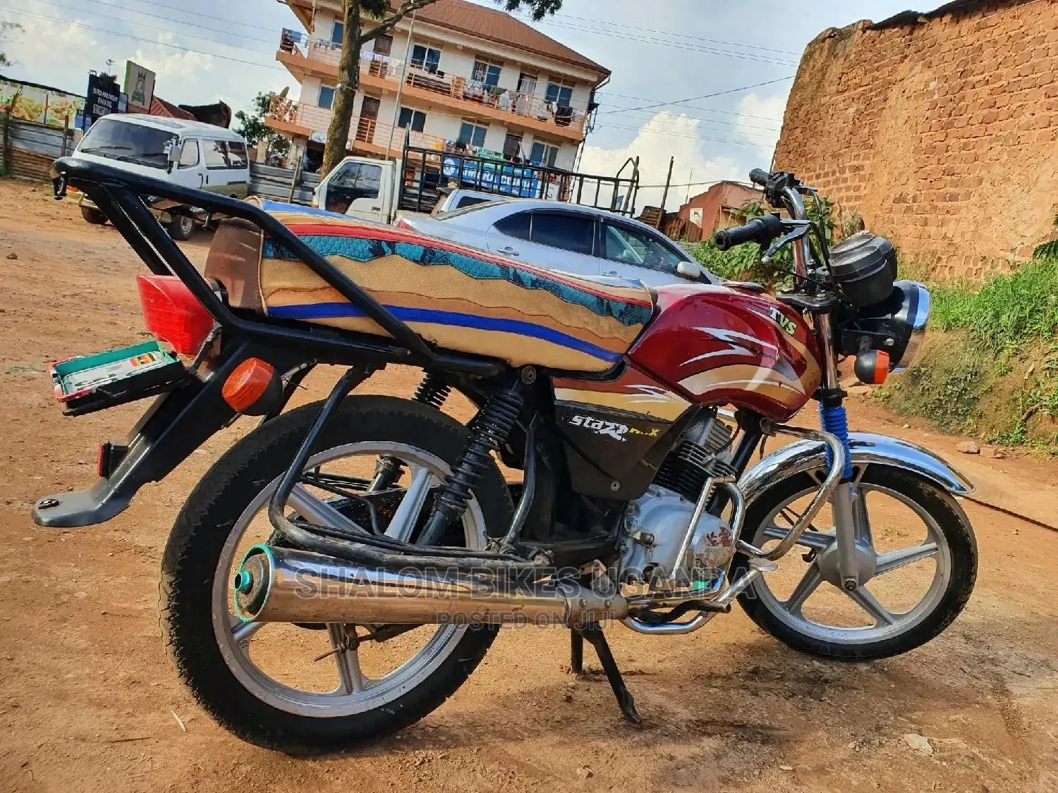 TVS Zeppelin 220 2018 Red