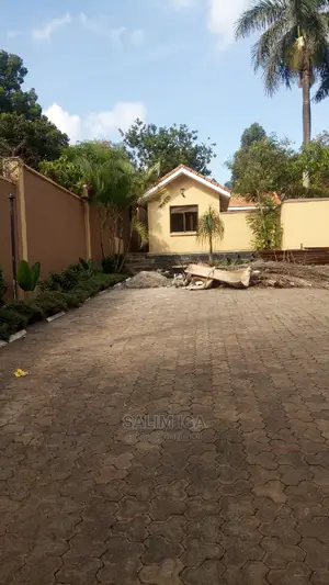 3bdrm Bungalow in Kololo Property, Central Division for Rent
