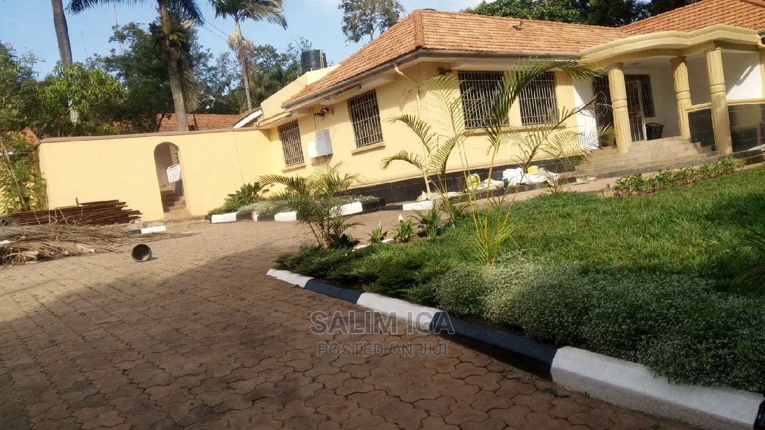 3bdrm Bungalow in Kololo Property, Central Division for Rent