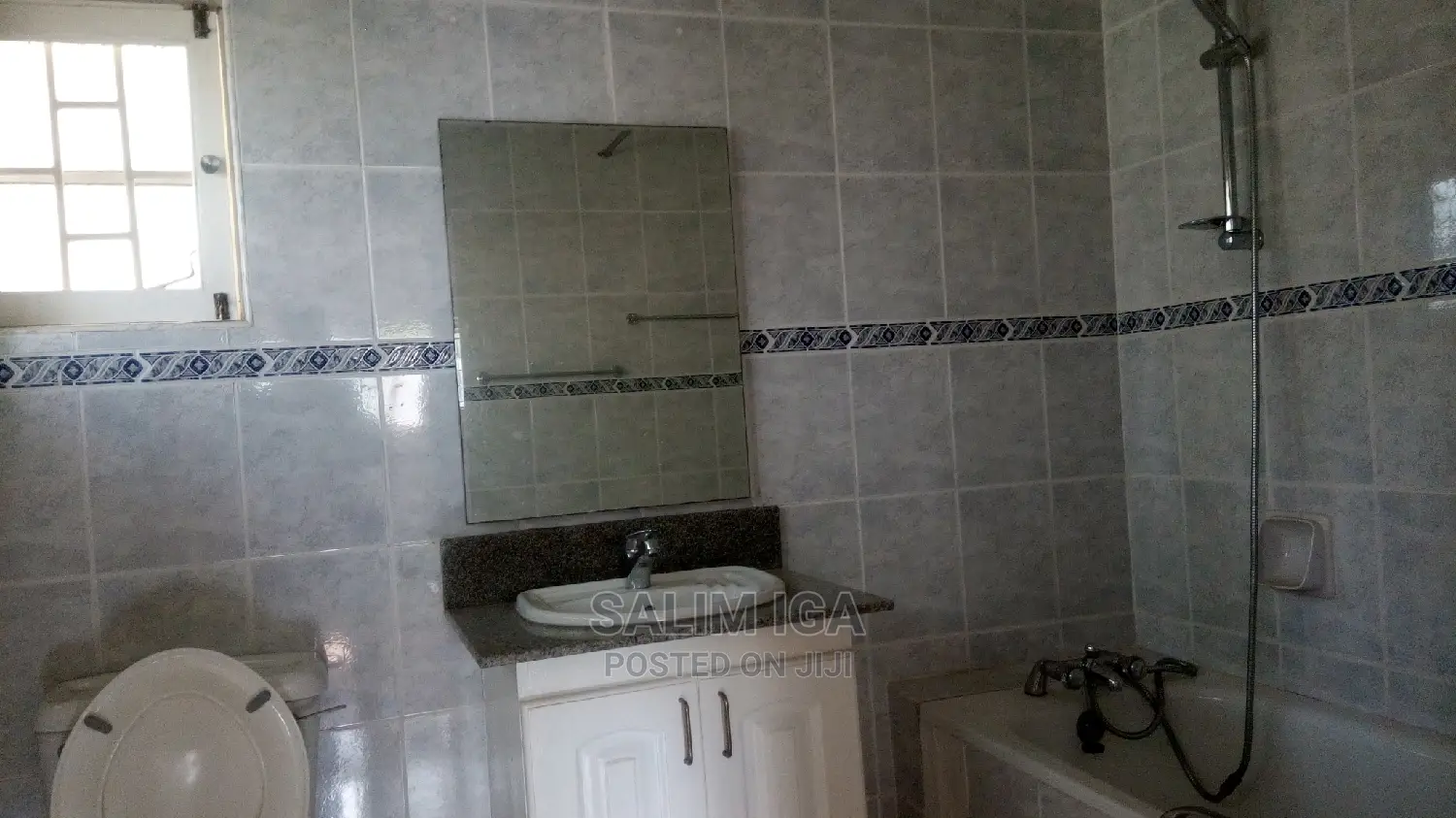 4bdrm Bungalow in Kololo Property, Central Division for Rent