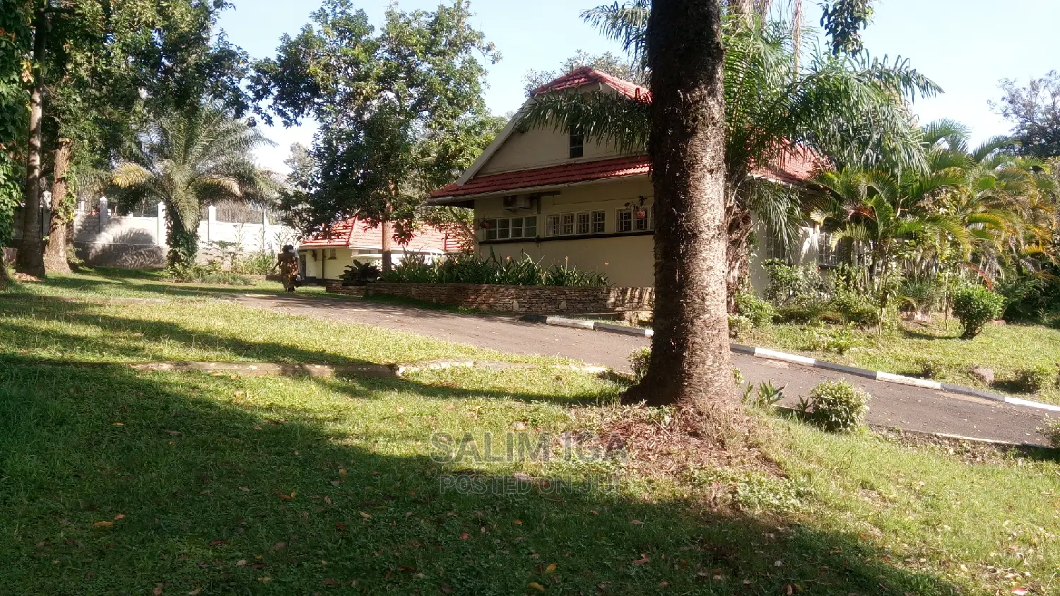 4bdrm Bungalow in Kololo Property, Central Division for Rent