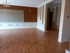 Furnished 6bdrm Mansion in Tarmack, Kira for Sale
