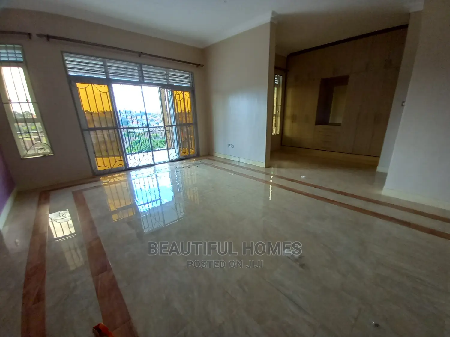 Furnished 6bdrm Duplex in Tarmacked, Kira for Sale
