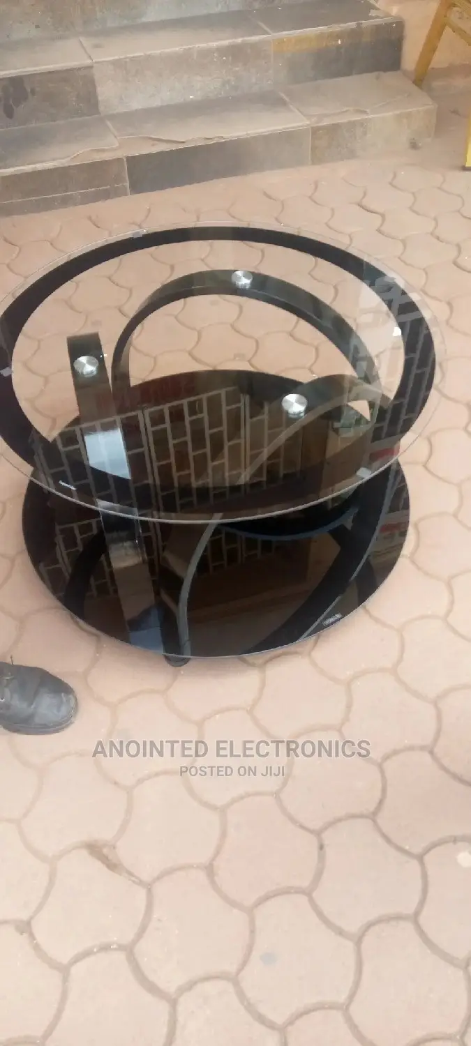 Round Glass Tables
