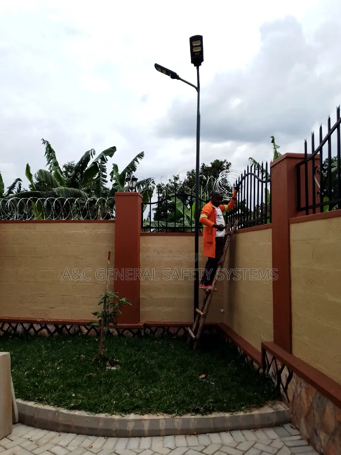 Solar Security Light 100W With Stand Pole
