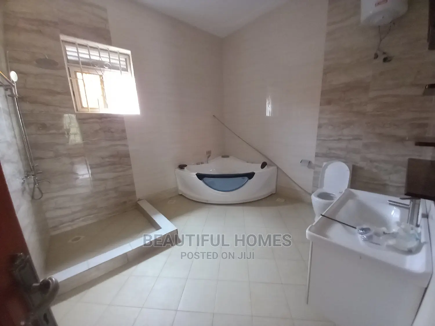 Furnished 6bdrm Mansion in Kiwatule, Nakawa for Sale