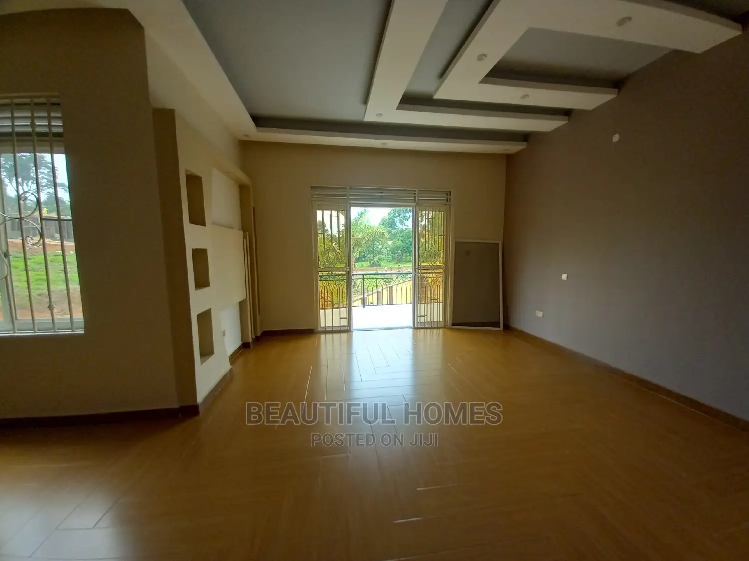 Furnished 6bdrm Mansion in Kiwatule Recreation, Nakawa for Sale