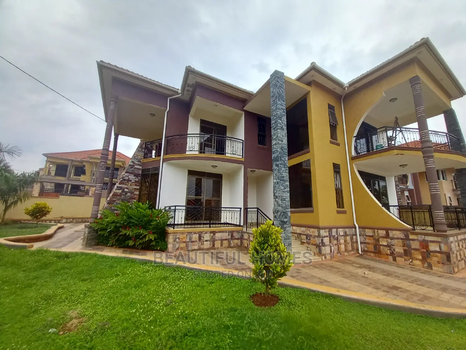 Furnished 7bdrm Mansion in Kiwatule Bidandi, Central Division for Sale