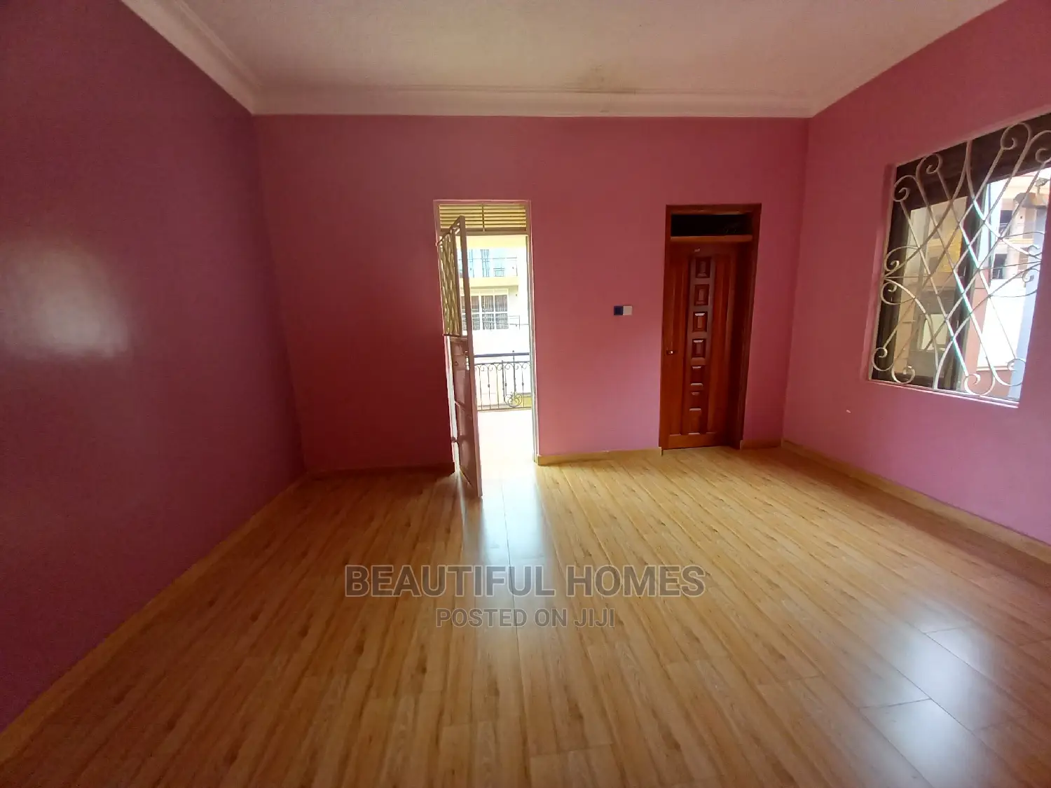 Furnished 7bdrm Mansion in Kiwatule Posh, Central Division for Sale