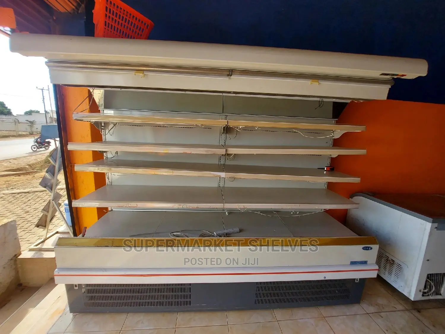 Display Chiller 8ft Brand on Sale at 8m