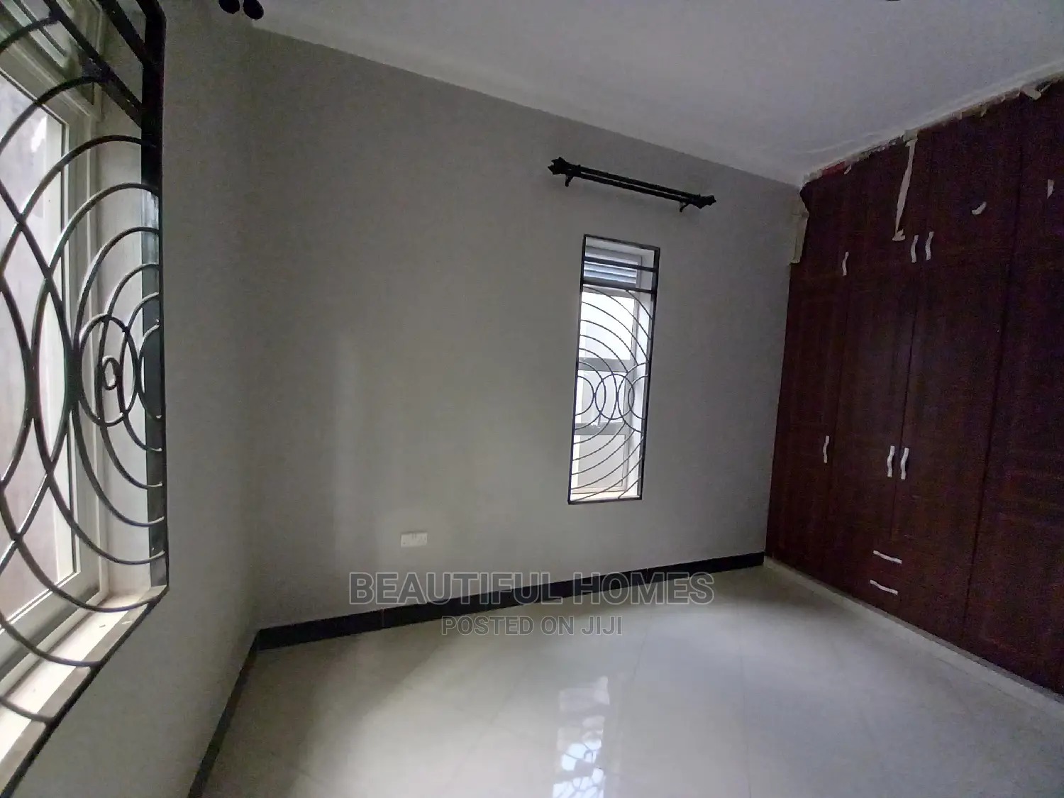 Furnished 4bdrm House in Kira for Sale