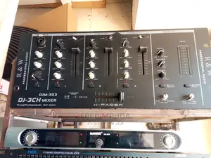 DJ Mixer Cm 200
