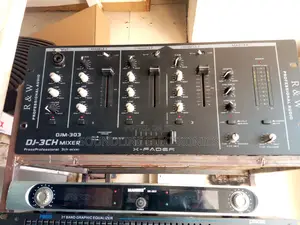 DJ Mixer Cm 200
